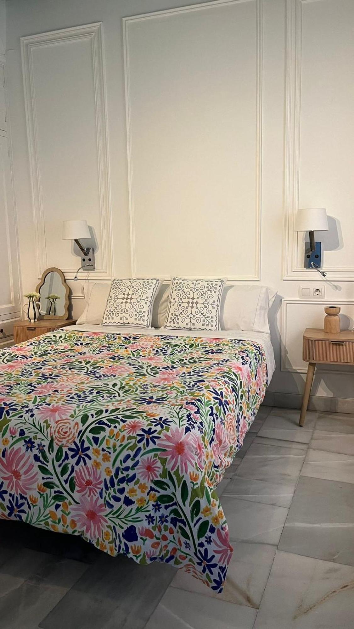 Apartamento En Casco Antiguo - Plaza De La Gavidia Севилья Экстерьер фото
